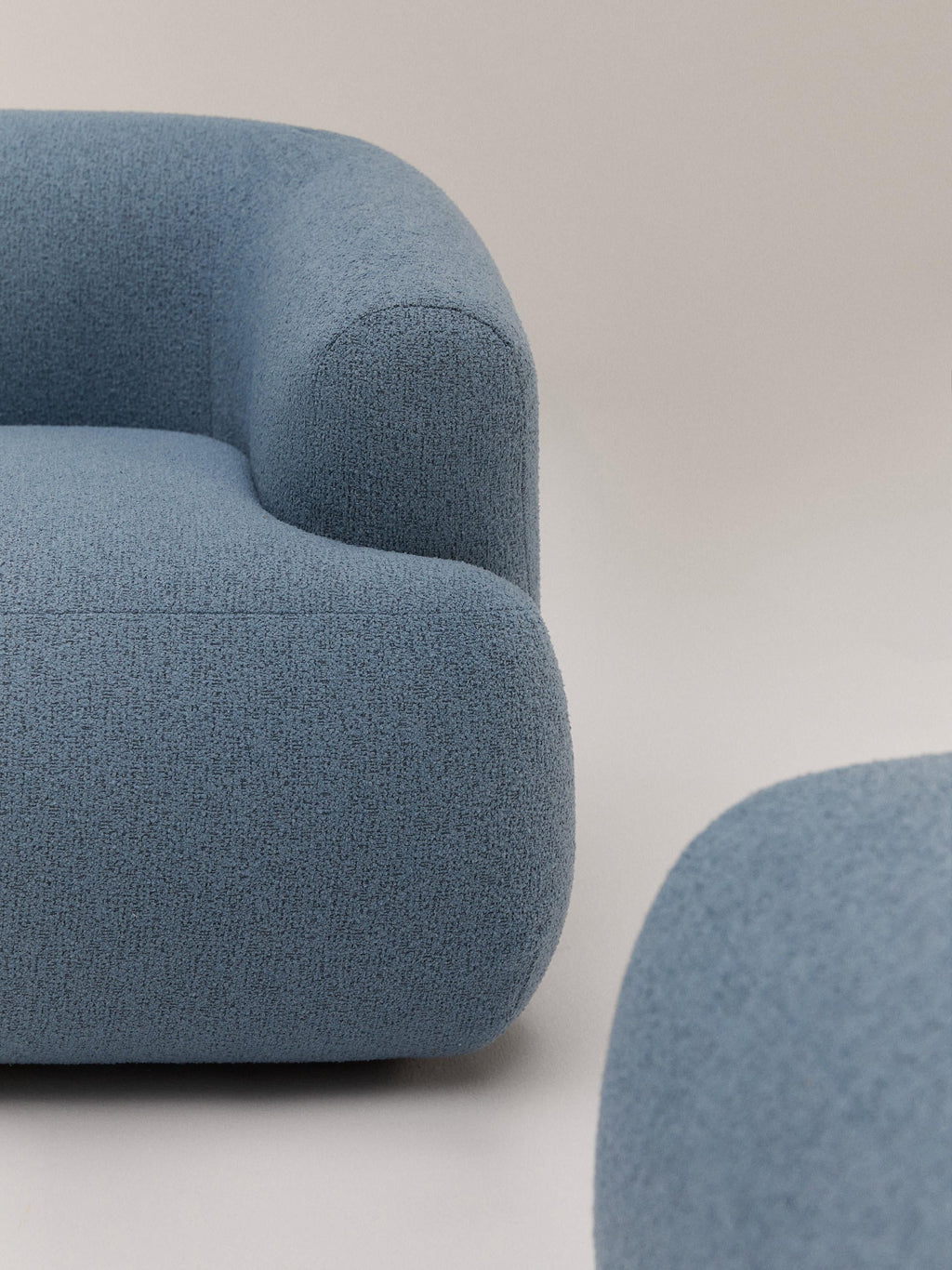 NOBU 3-seater loop sofa